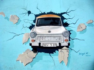 Autoversicherung Berlin - Graffiti Berliner Mauer